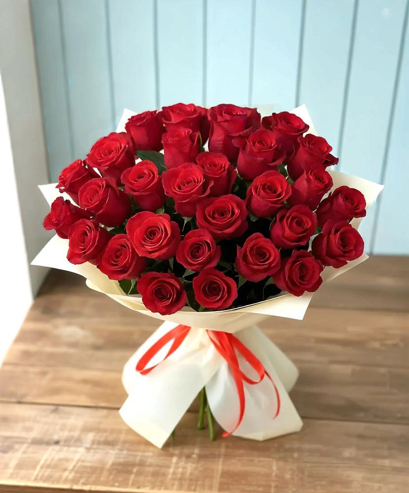 Букет 29 Красных роз в Левокумке