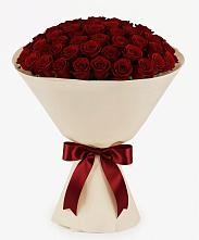 Букет 101 Бордовая роза Блэк Бакарра в Левокумке