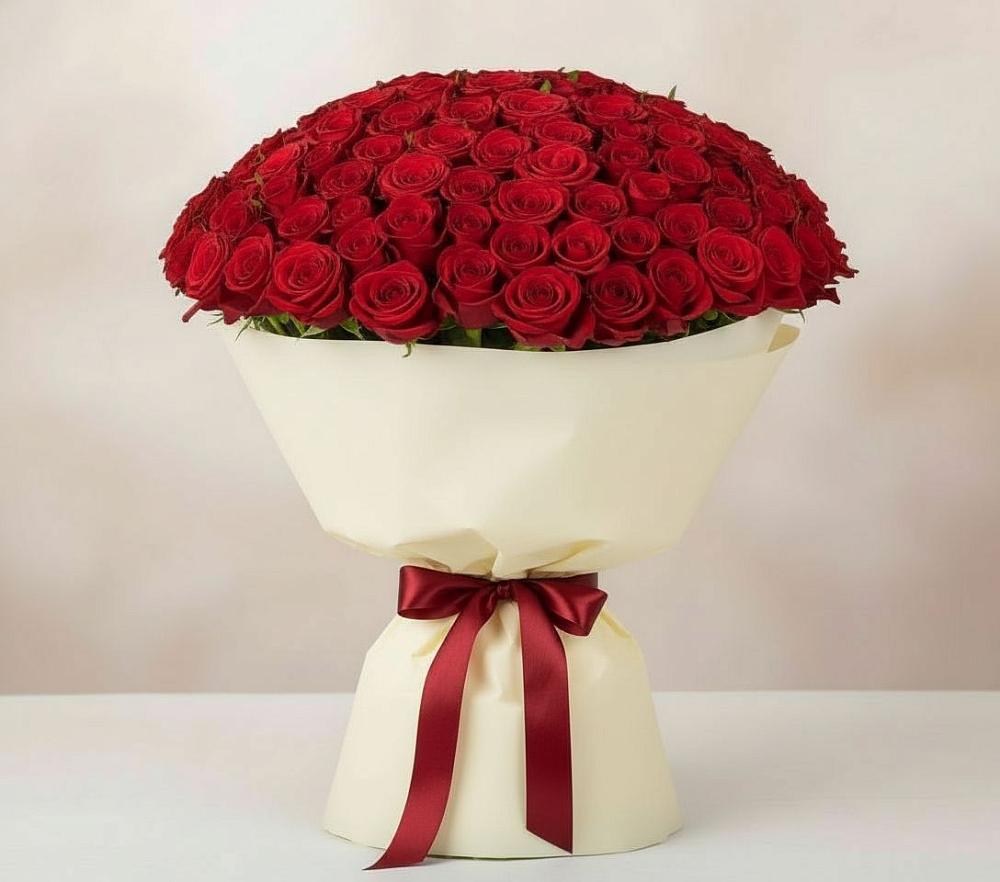 Букет 101 Красная роза Милано в Левокумке