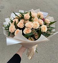 Букет Кремовые розы Латте в Левокумке