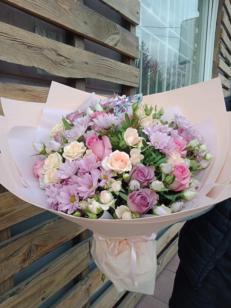 Букет цветов из: Розы и Хризантемы в Левокумке