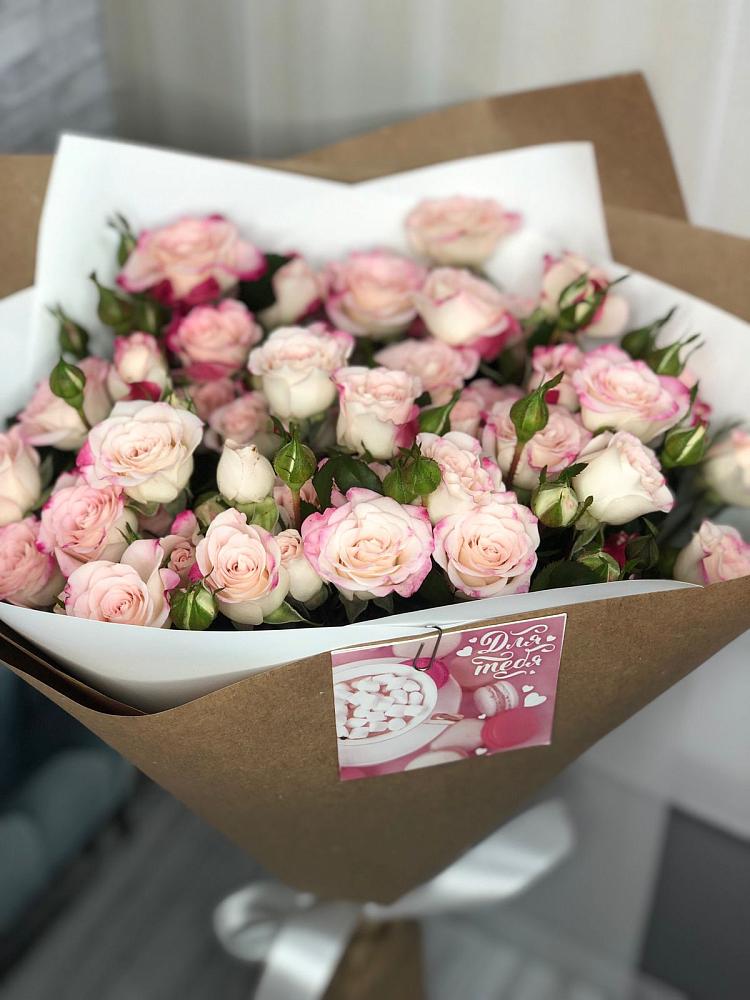 Букет цветов из: Розы в Левокумке