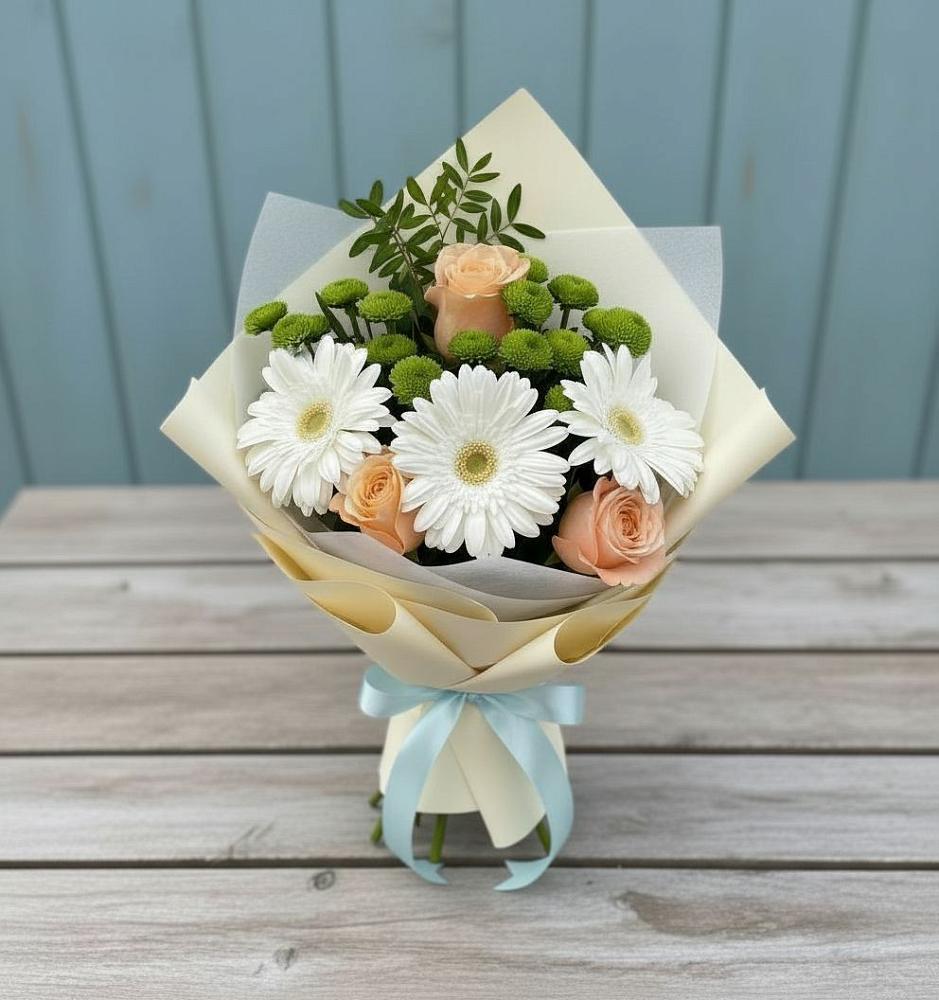 Букет цветов из: Герберы, Розы и Хризантемы в Левокумке