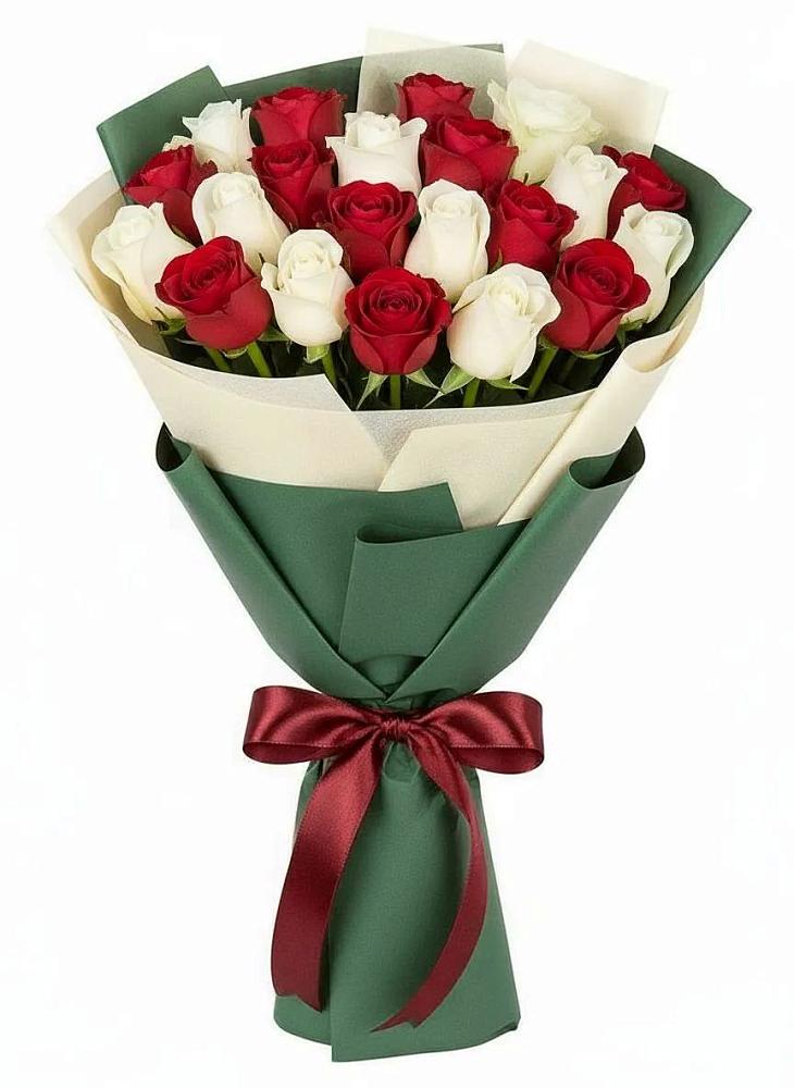 Букет Микс из красных и белых роз в Левокумке