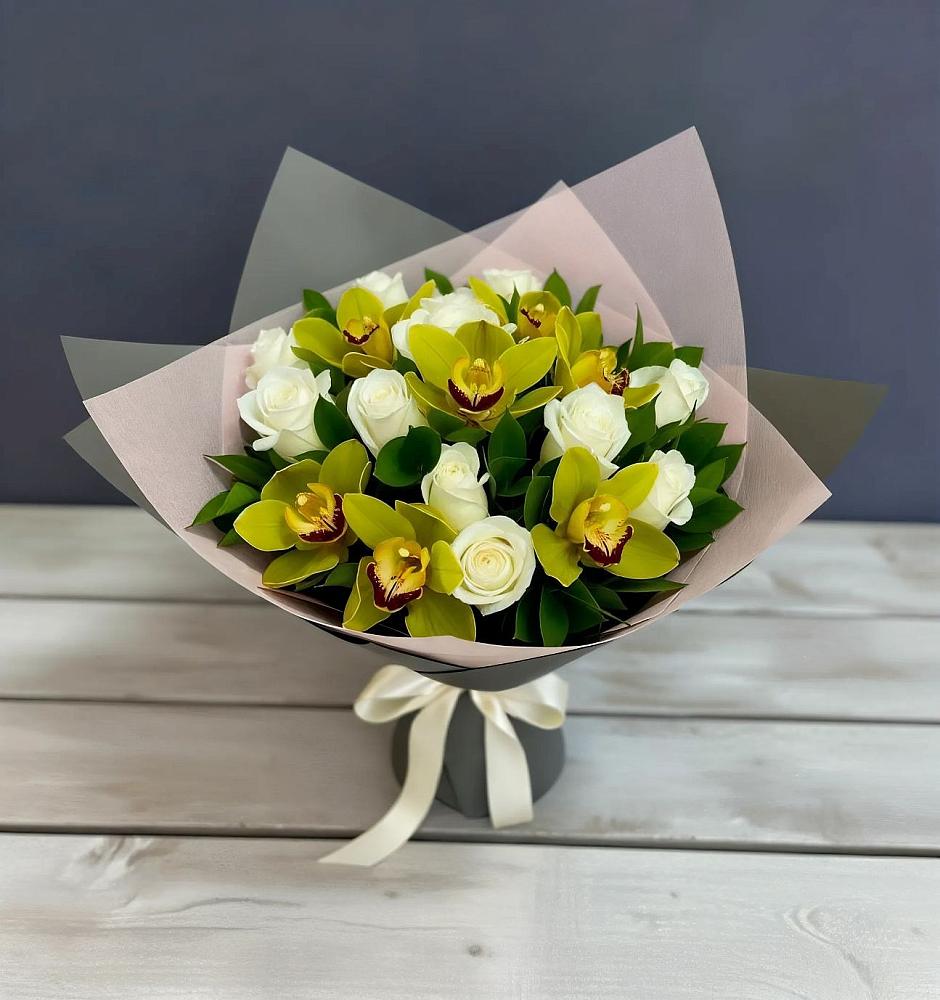 Букет цветов из: Орхидеи и Розы в Левокумке