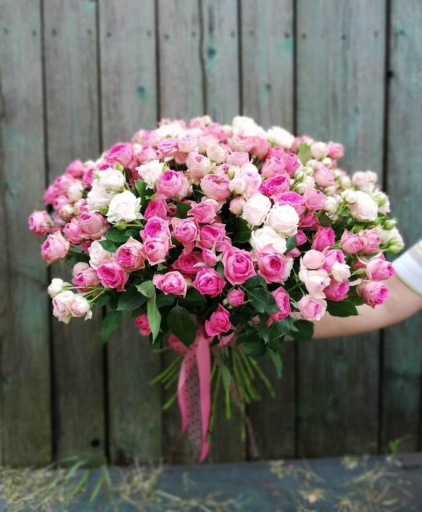 Букет Розовые кустовые розы Натали и Лав Лидия в Левокумке