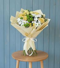 Букет цветов из:  Хризантемы и Розы в Левокумке