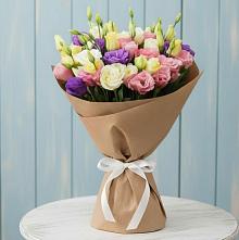 Букет цветов из:  Лизиантусы в Левокумке