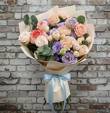 Букет цветов из:  Розы, Лизиантусы и Гвоздики #REPLACE_PRED# Левокумке