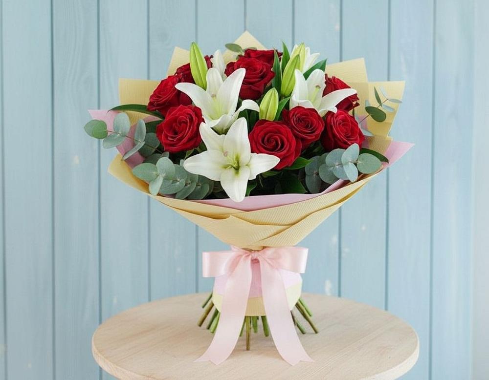 Букет цветов из: Лилии и Розы в Левокумке